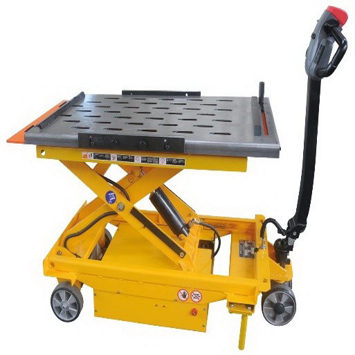 Elektrischer Wagen mit Multimatic Ladefläche.jpg